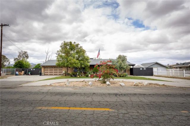 42385 Mayberry, Hemet, CA 92544