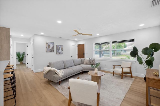 2091 62ND PLACE S, St Petersburg, FL 33712