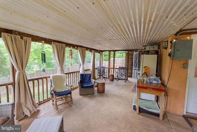475 GRAY FOX RD, Harpers Ferry, WV 25425