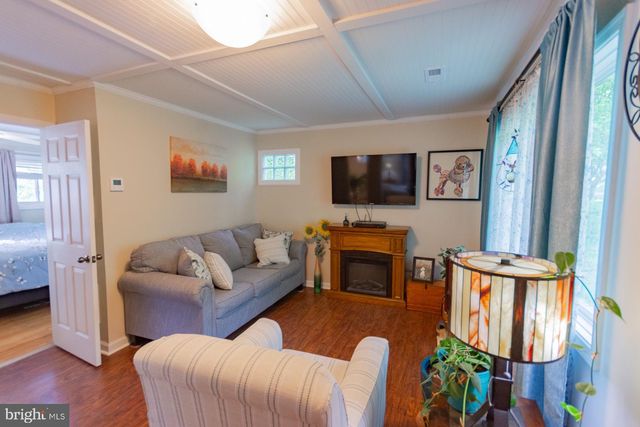 475 GRAY FOX RD, Harpers Ferry, WV 25425