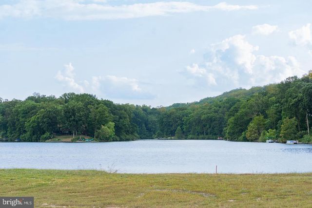 475 GRAY FOX RD, Harpers Ferry, WV 25425