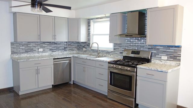 2009 16th Street, Bay City, MI 48708