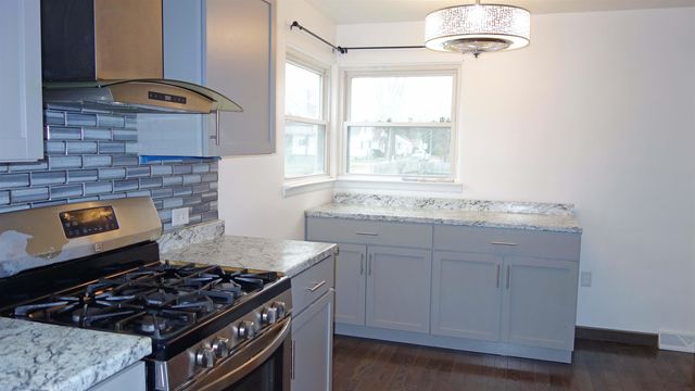 2009 16th Street, Bay City, MI 48708
