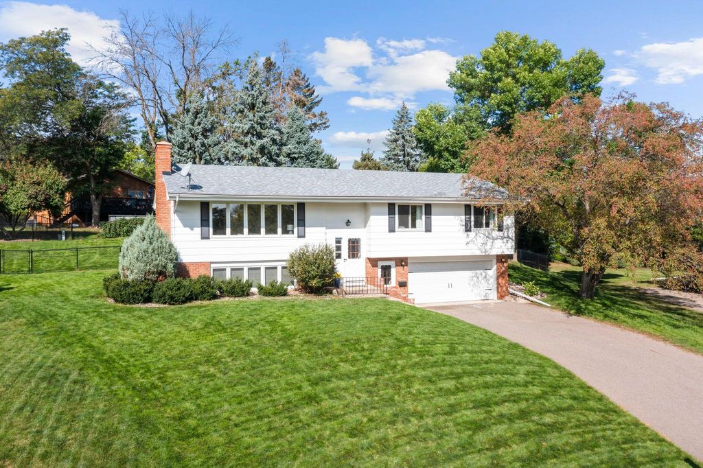 10024 Johnson Circle, Bloomington, MN 55437 — exterior