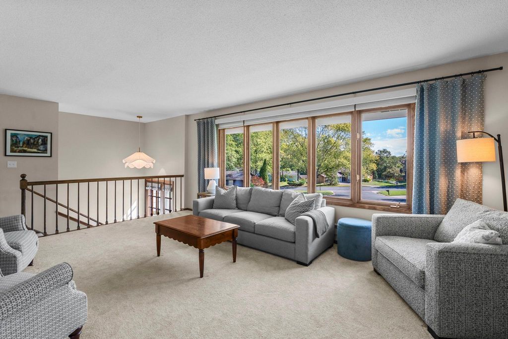 10024 Johnson Circle, Bloomington, MN 55437 — photo 5