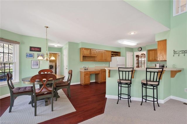 203 Winterberry LN, Smithfield, VA 23430