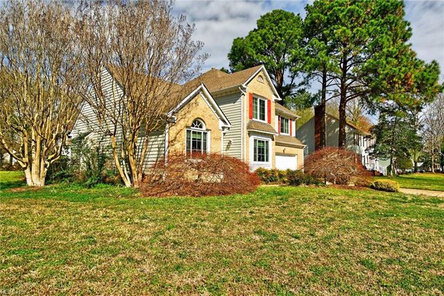 203 Winterberry LN, Smithfield, VA 23430
