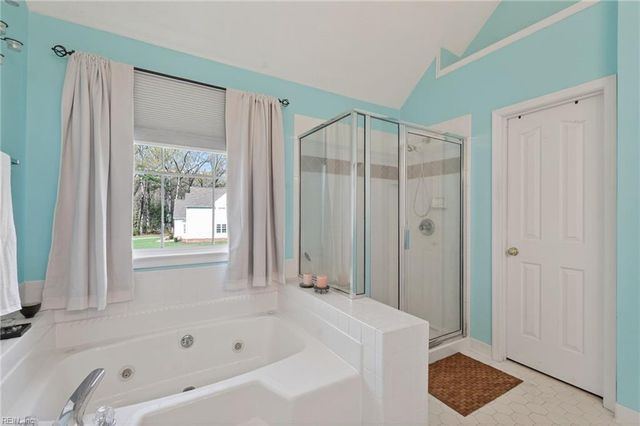 203 Winterberry LN, Smithfield, VA 23430