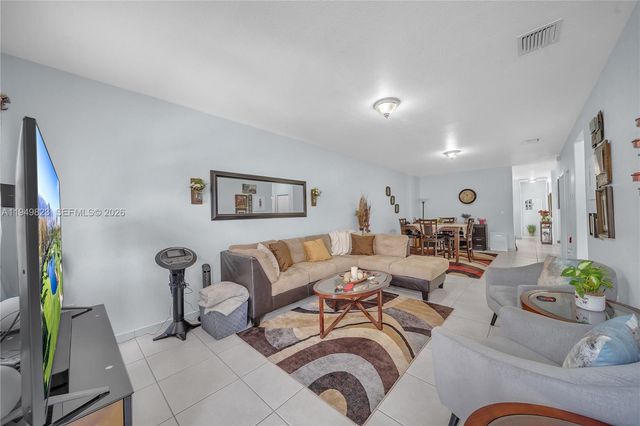 7567 N Augusta Dr Front, Hialeah, FL 33015