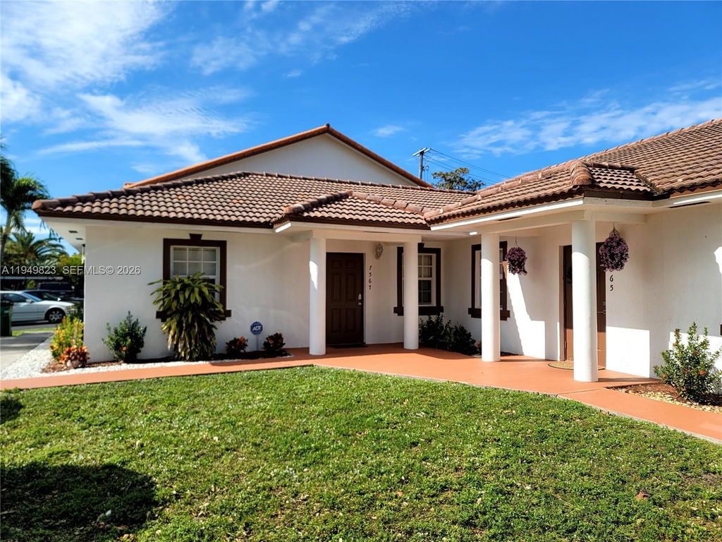 7567 N Augusta Dr Front, Hialeah, FL 33015