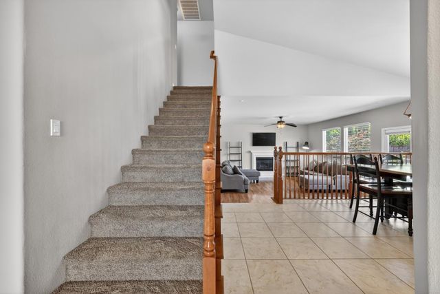 1525 Rainbow Trout St, Roseville, CA 95747