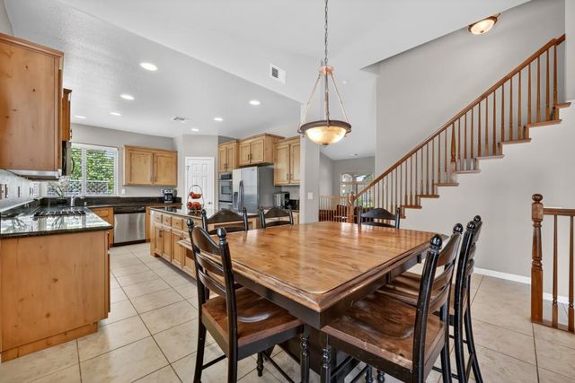1525 Rainbow Trout St, Roseville, CA 95747