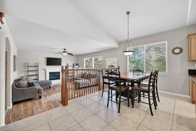 1525 Rainbow Trout St, Roseville, CA 95747