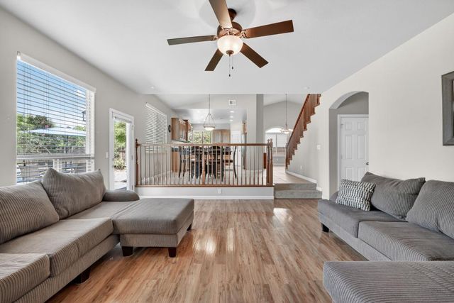 1525 Rainbow Trout St, Roseville, CA 95747