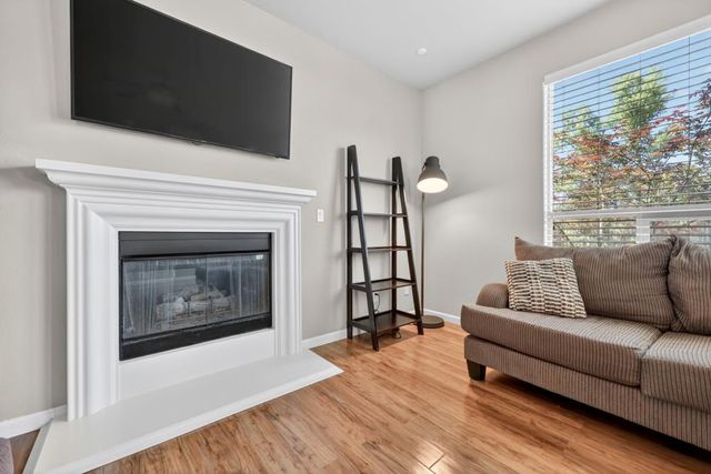 1525 Rainbow Trout St, Roseville, CA 95747