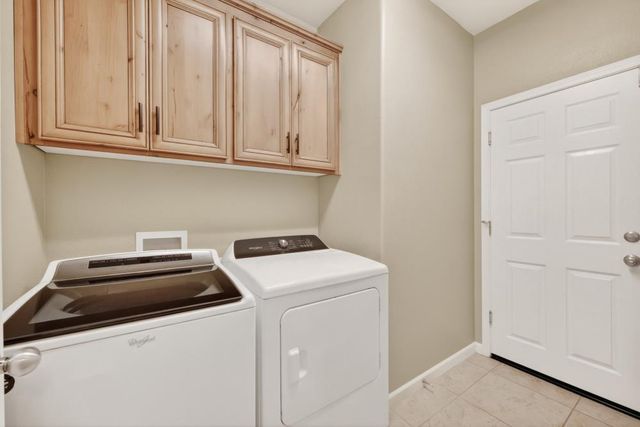1525 Rainbow Trout St, Roseville, CA 95747