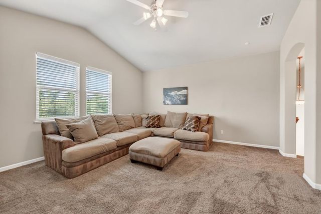 1525 Rainbow Trout St, Roseville, CA 95747