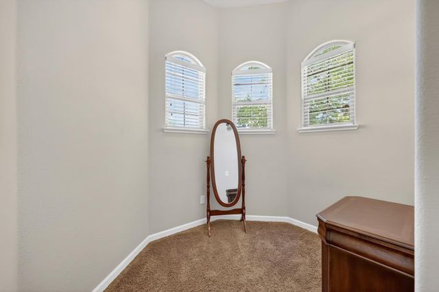 1525 Rainbow Trout St, Roseville, CA 95747