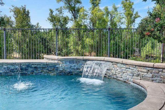 1525 Rainbow Trout St, Roseville, CA 95747