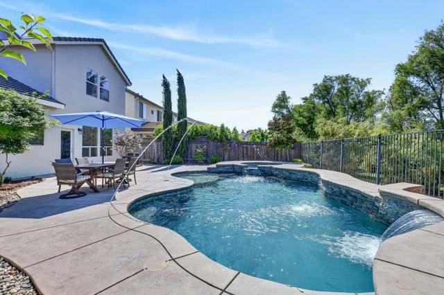 1525 Rainbow Trout St, Roseville, CA 95747