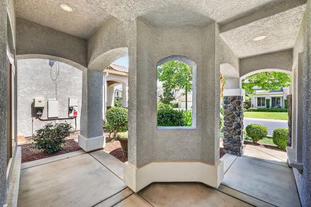 1525 Rainbow Trout St, Roseville, CA 95747