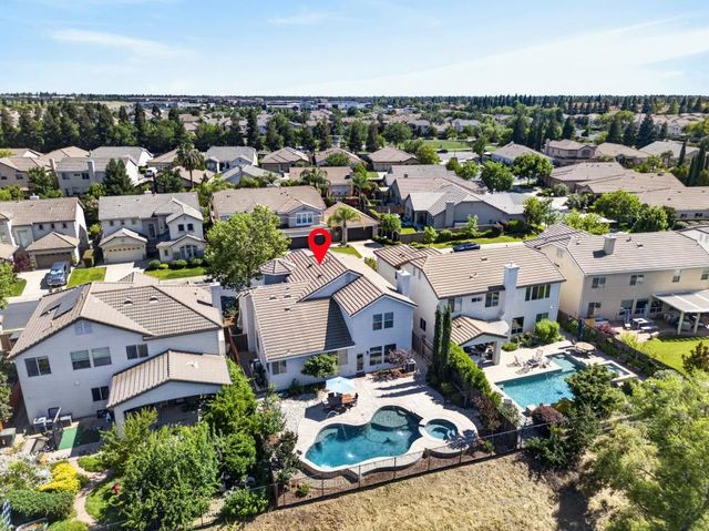 1525 Rainbow Trout St, Roseville, CA 95747