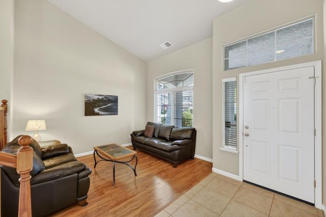 1525 Rainbow Trout St, Roseville, CA 95747