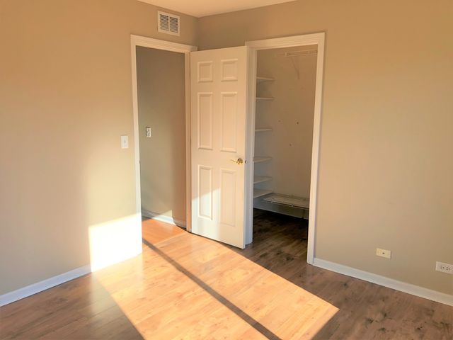 1609 Fredericksburg Lane 1609, Aurora, IL 60503