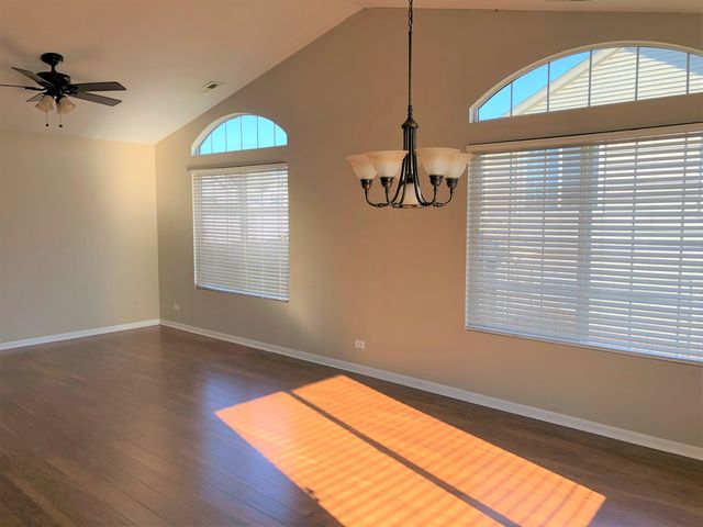 1609 Fredericksburg Lane 1609, Aurora, IL 60503