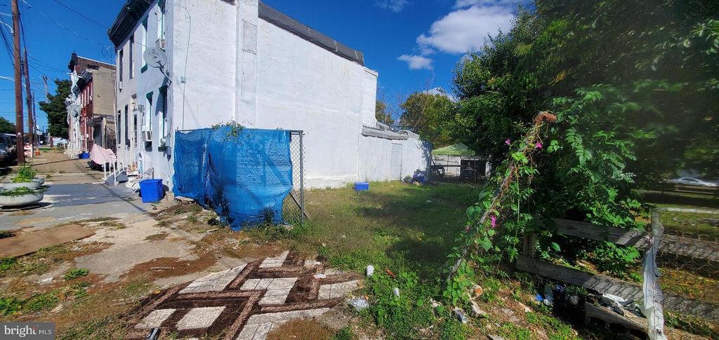 2241 N LAWRENCE ST, Philadelphia, PA 19133