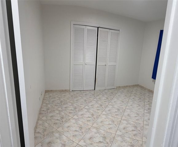 452 W Royal Palm Road, Boca Raton, FL 33432