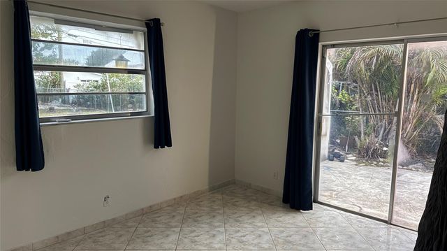 452 W Royal Palm Road, Boca Raton, FL 33432