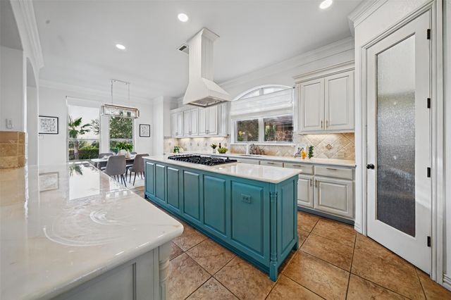 4100 Sugarloaf DR, Austin, TX 78738