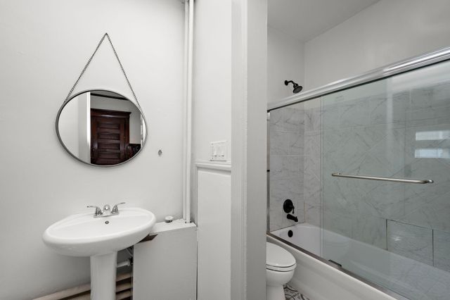 425 Oak Grove Street, Minneapolis, MN 55403