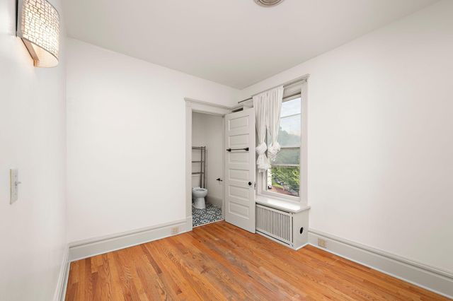 425 Oak Grove Street, Minneapolis, MN 55403