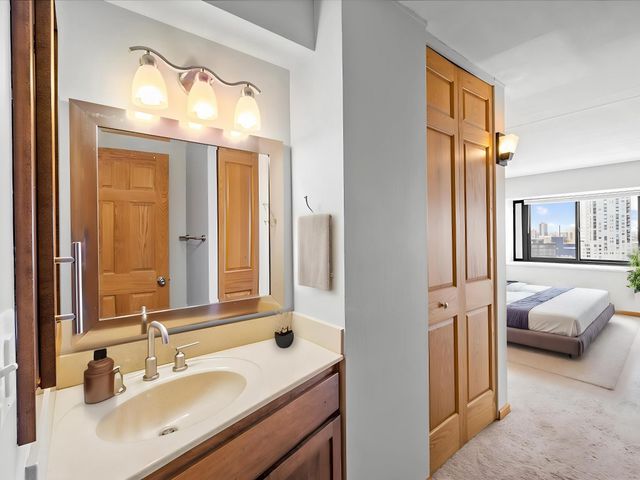 1920 S 1st Street 2102, Minneapolis, MN 55454