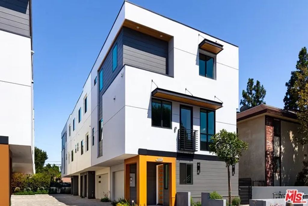 11554 Lemp Court, Studio City, CA 91602