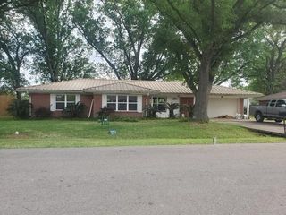 215 Anna Street, Tomball, TX 77375