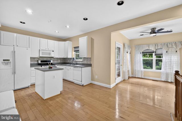 16936 JED FOREST LN, Woodbridge, VA 22191