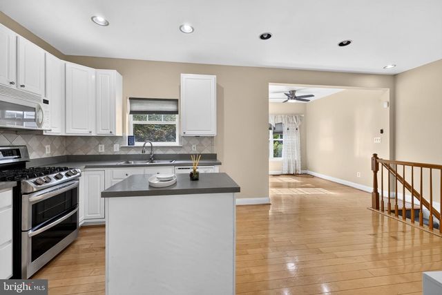16936 JED FOREST LN, Woodbridge, VA 22191