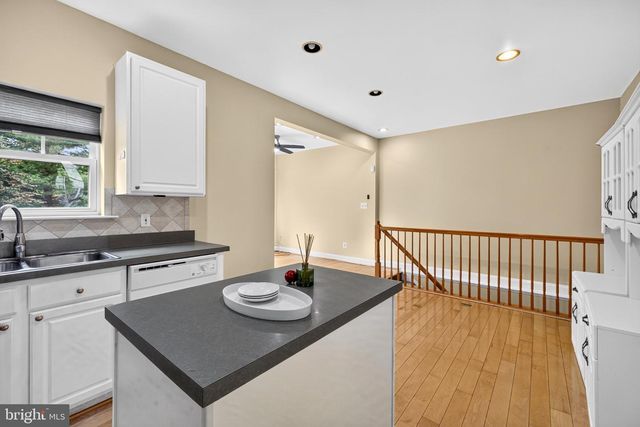 16936 JED FOREST LN, Woodbridge, VA 22191