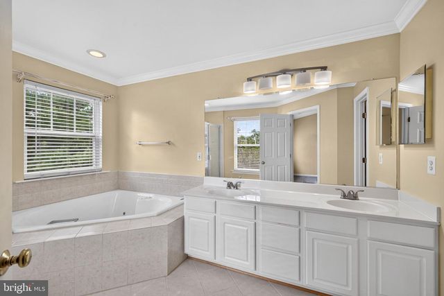 16936 JED FOREST LN, Woodbridge, VA 22191