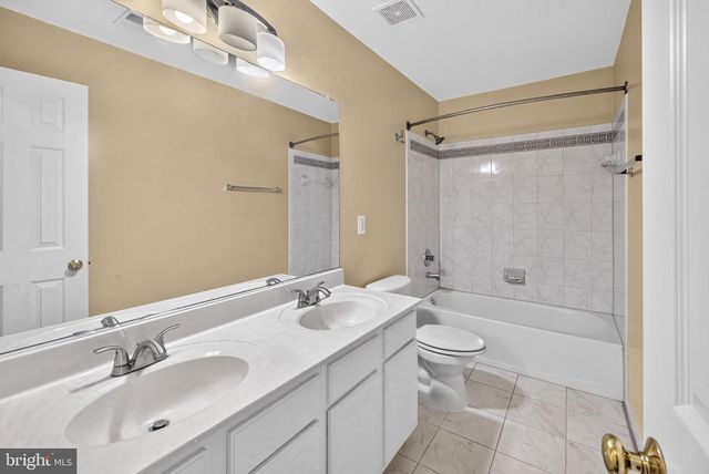 16936 JED FOREST LN, Woodbridge, VA 22191