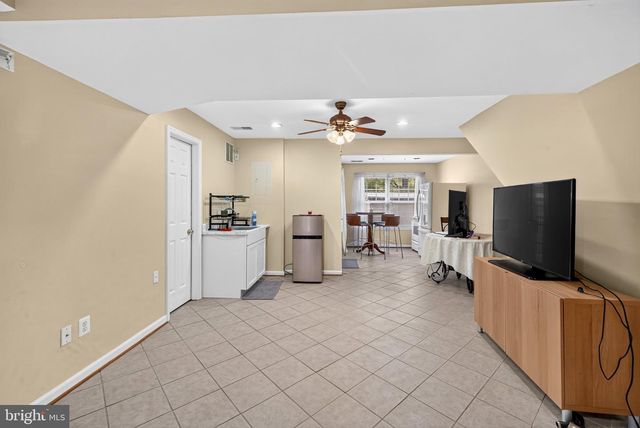 16936 JED FOREST LN, Woodbridge, VA 22191