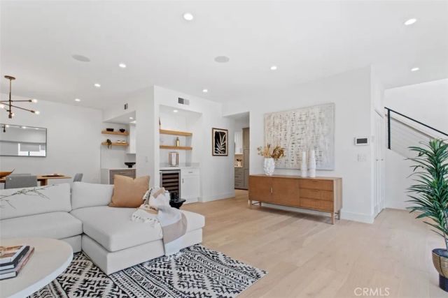 1409 Havenhurst Drive 3, West Hollywood, CA 90046