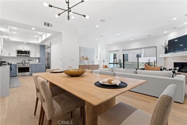 1409 Havenhurst Drive 3, West Hollywood, CA 90046