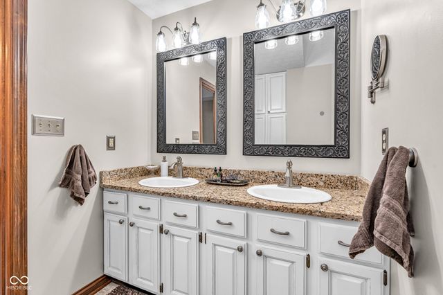 306 Overlook Trail, Plainfield, IN 46168