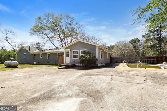 325 Longview Road, Fayetteville, GA 30214