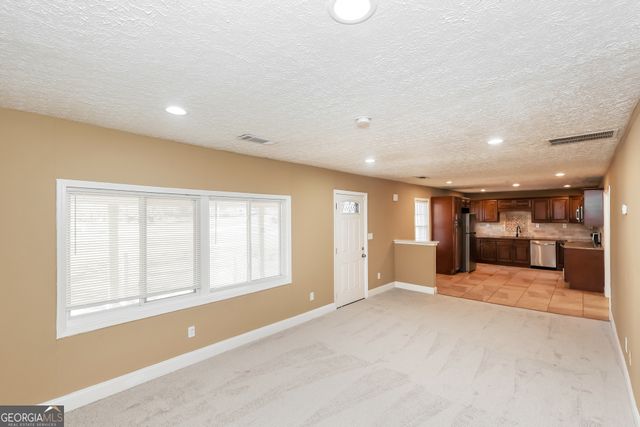 325 Longview Road, Fayetteville, GA 30214
