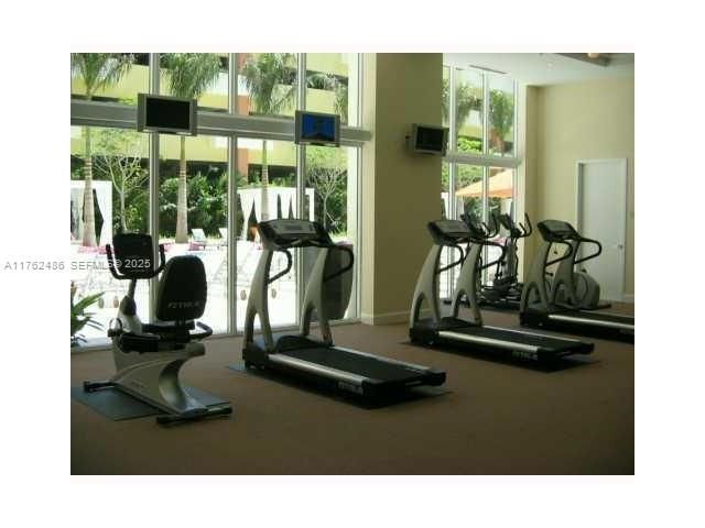 2775 NE 187th Street 527, Aventura, FL 33180
